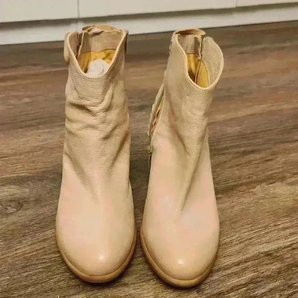 Sundance Italian leather Western strappy block Heel Booties size EU 40 us 9 - Picture 2 of 6